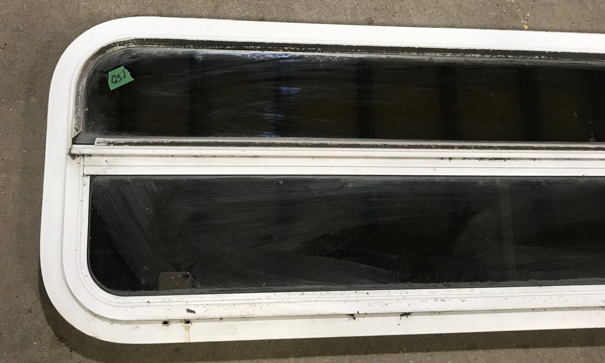 Used White Radius Opening Window : 47 1/2" W x 14 1/2" H x 1 7/8" D - Image 3