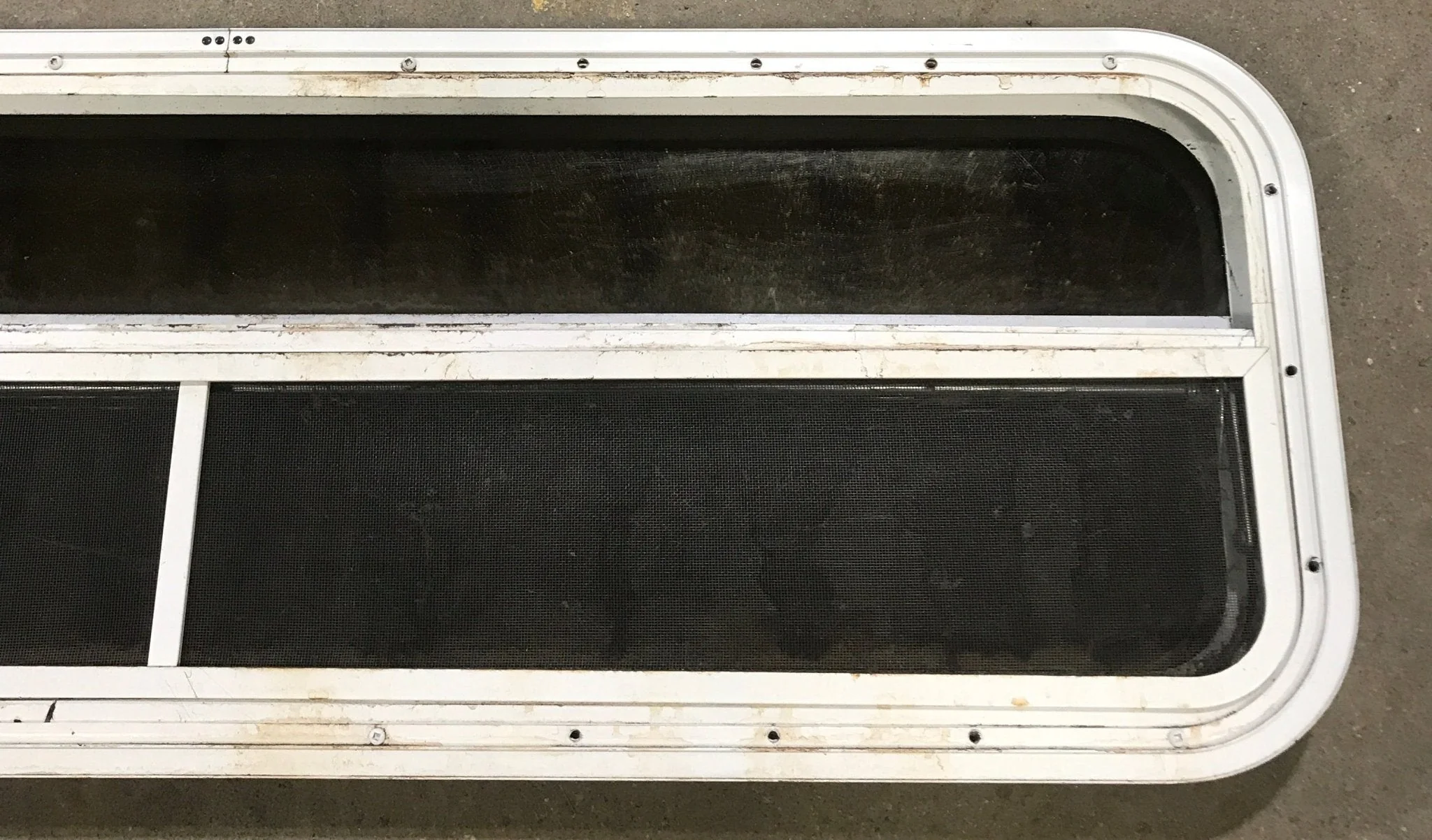 Used White Radius Opening Window : 47 1/2" W x 14 1/2" H x 1 7/8" D - Image 6