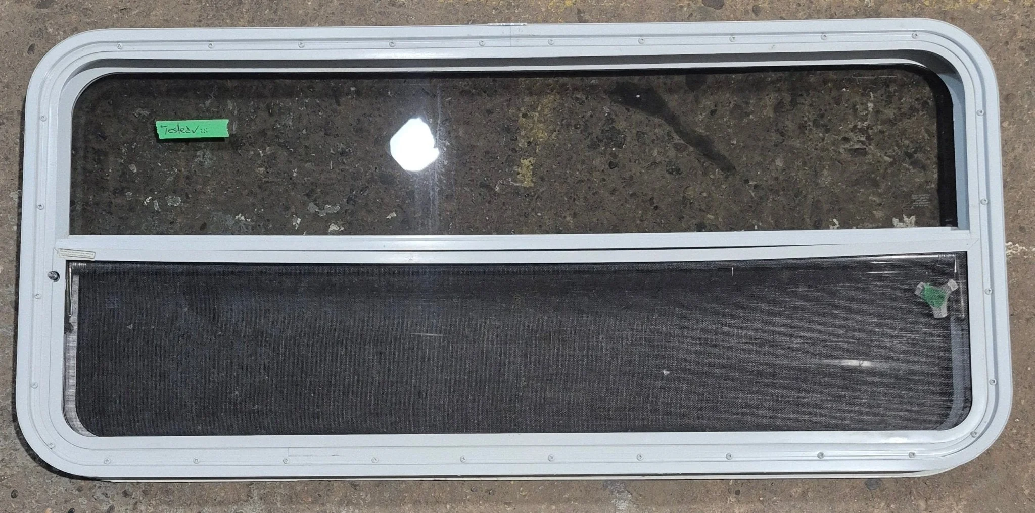 Used White Radius Opening Window : 47 1/2" W x 21 1/4" H x 1 7/8" D - Image 4