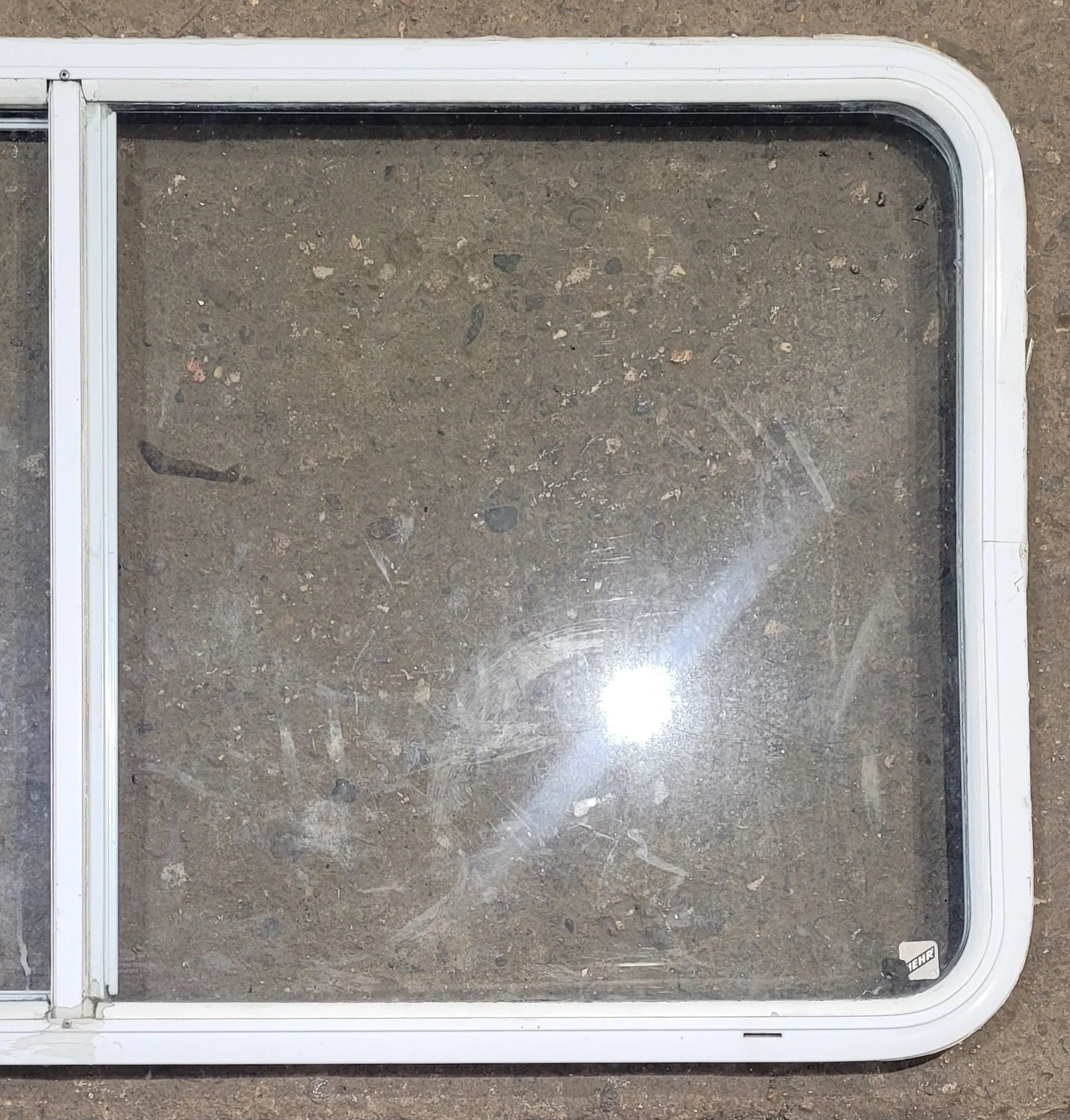 Used White Radius Opening Window : 47 1/2" W x 25 1/2" H x 1 1/4" D - Image 3