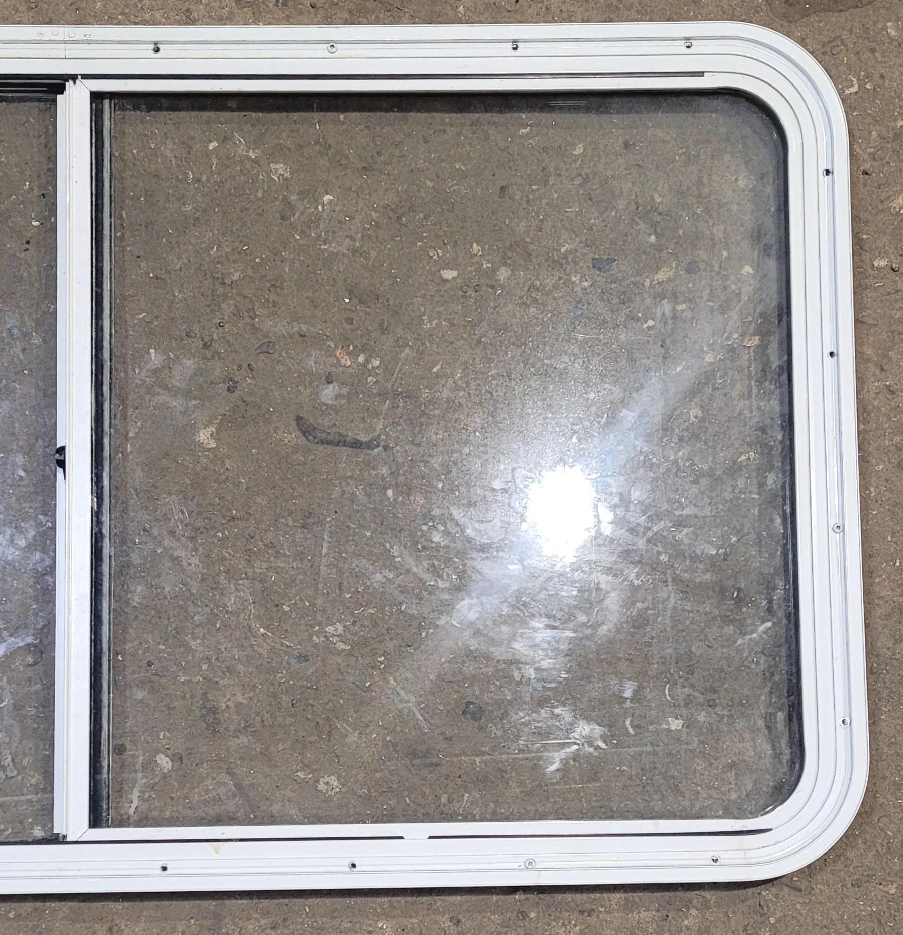 Used White Radius Opening Window : 47 1/2" W x 25 1/2" H x 1 1/4" D - Image 6