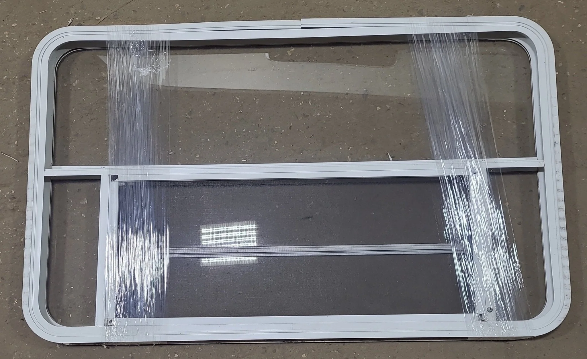 Used White Radius Opening Window : 47 3/4" W x 28 1/2" H x 1 5/8" D - Image 5