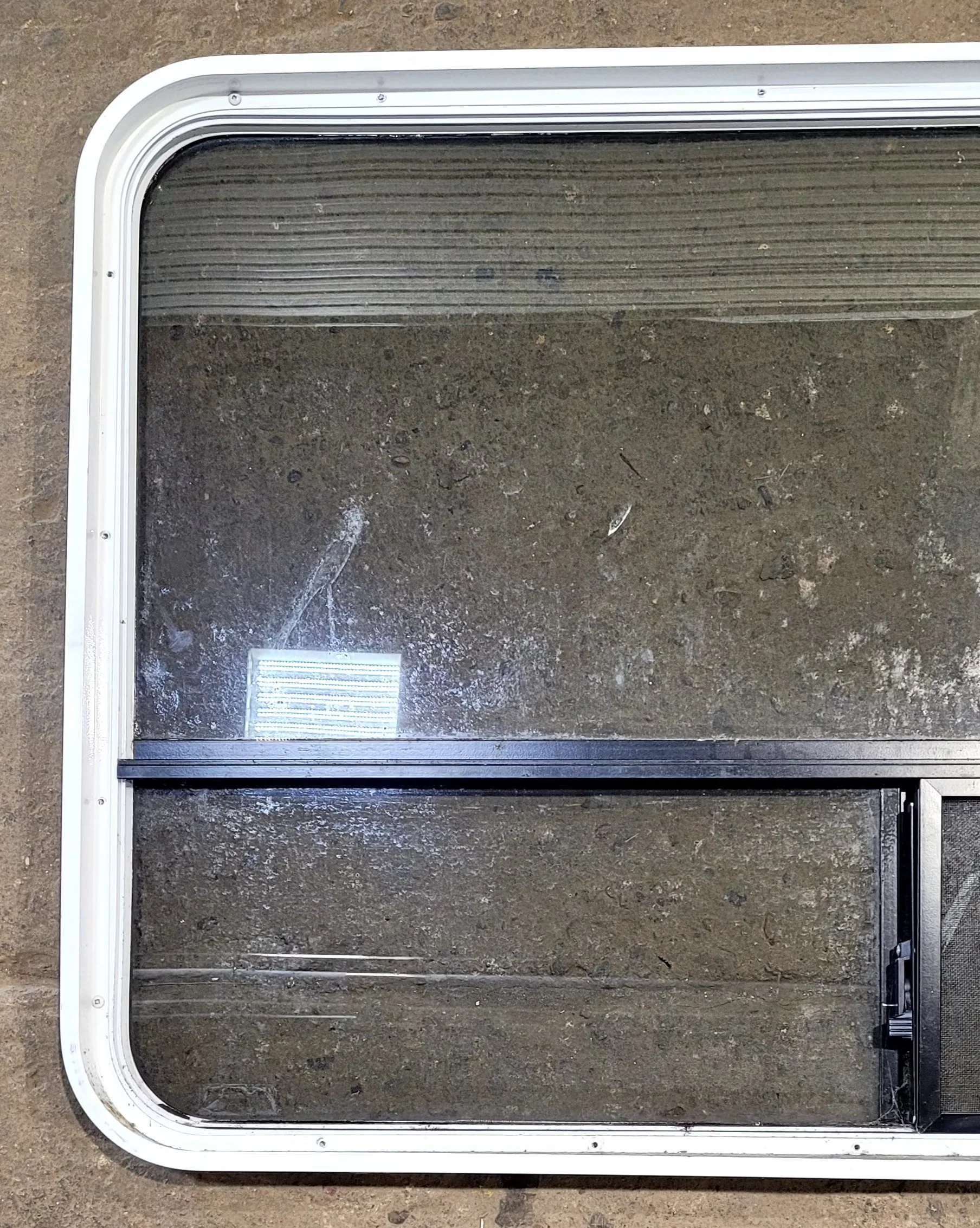 Used White Radius Opening Window : 48 1/4" W x 31 3/4" H x 1 3/4" D - Image 7