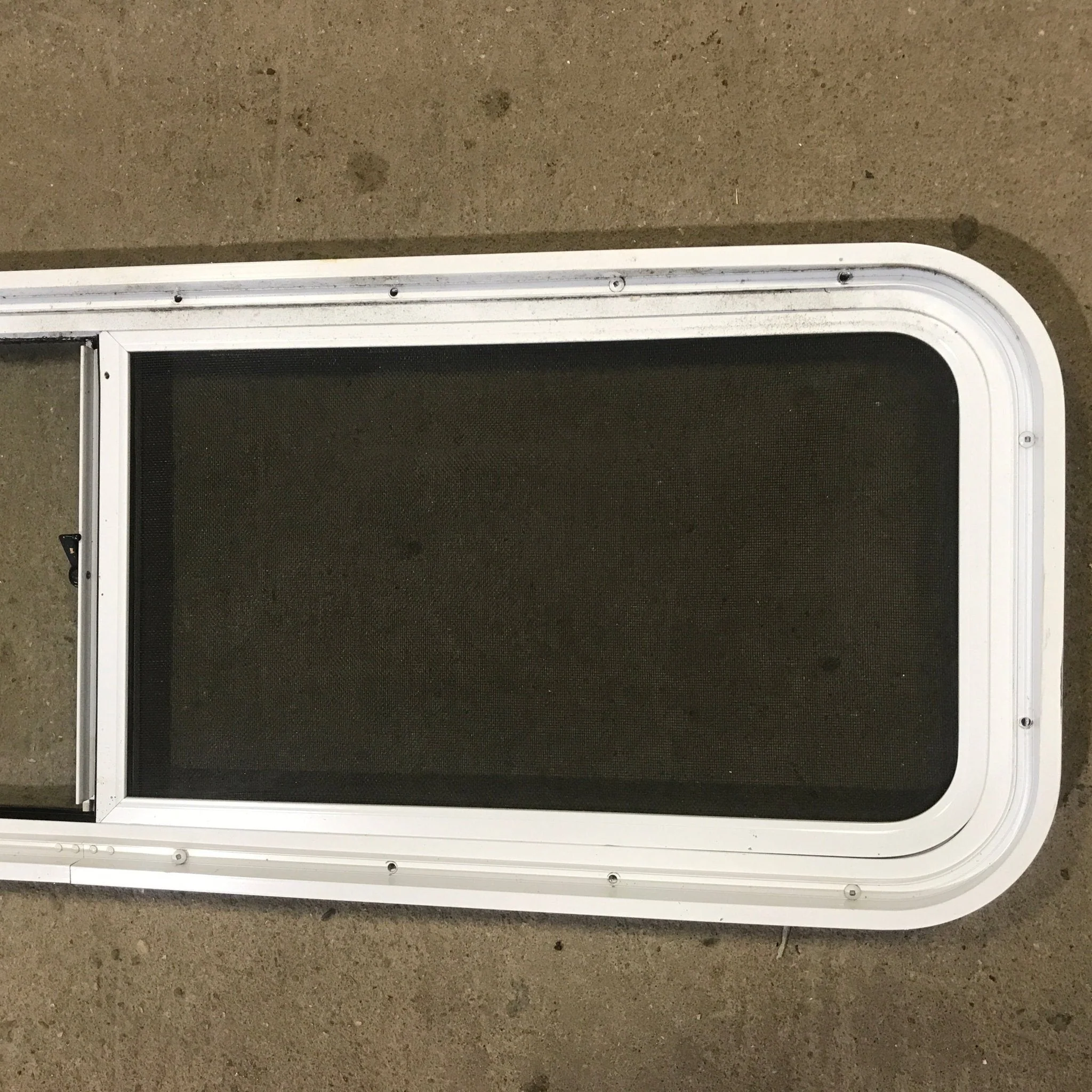 Used White Radius Opening Window : 48" W x 14 3/4" H x 1 7/8" D - Image 6
