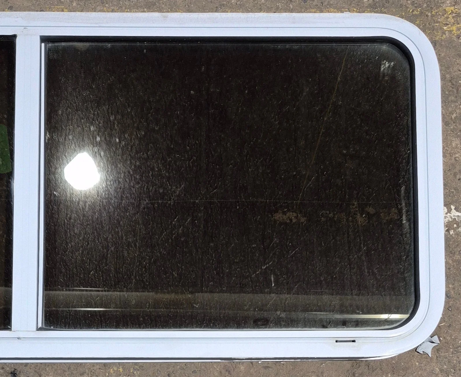Used White Radius Opening Window : 54 1/4" W x 21 3/4" H x 1 7/8" D - Image 3
