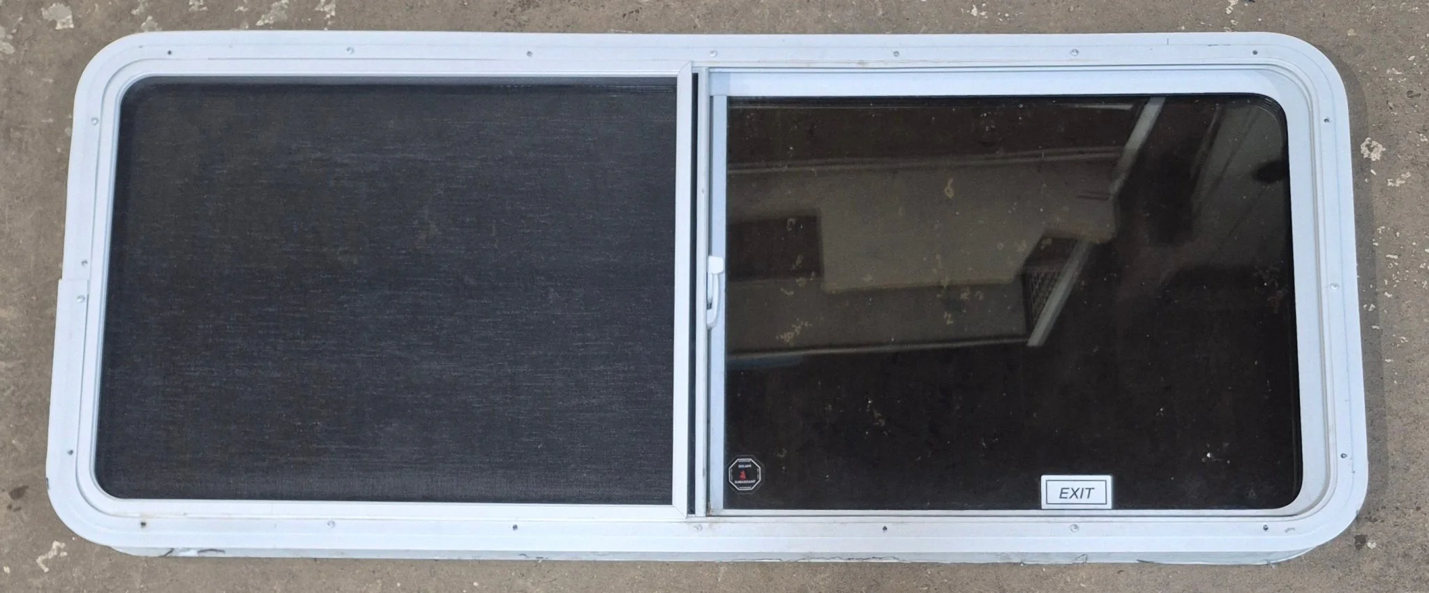 Used White Radius Opening Window : 54" W x 21 1/2" H x 1 7/8" D - Image 5