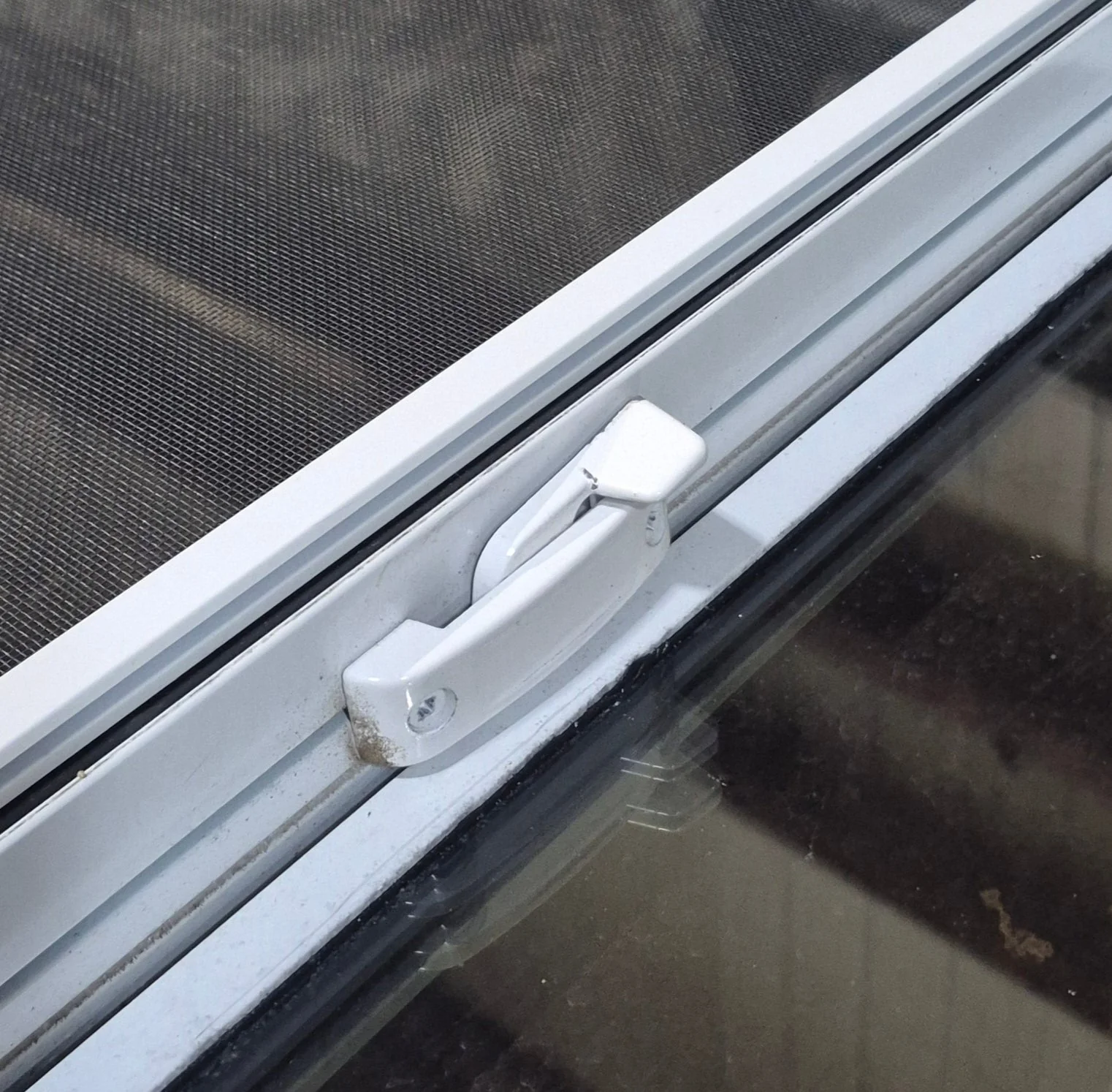 Used White Radius Opening Window : 54" W x 21 1/2" H x 1 7/8" D - Image 8
