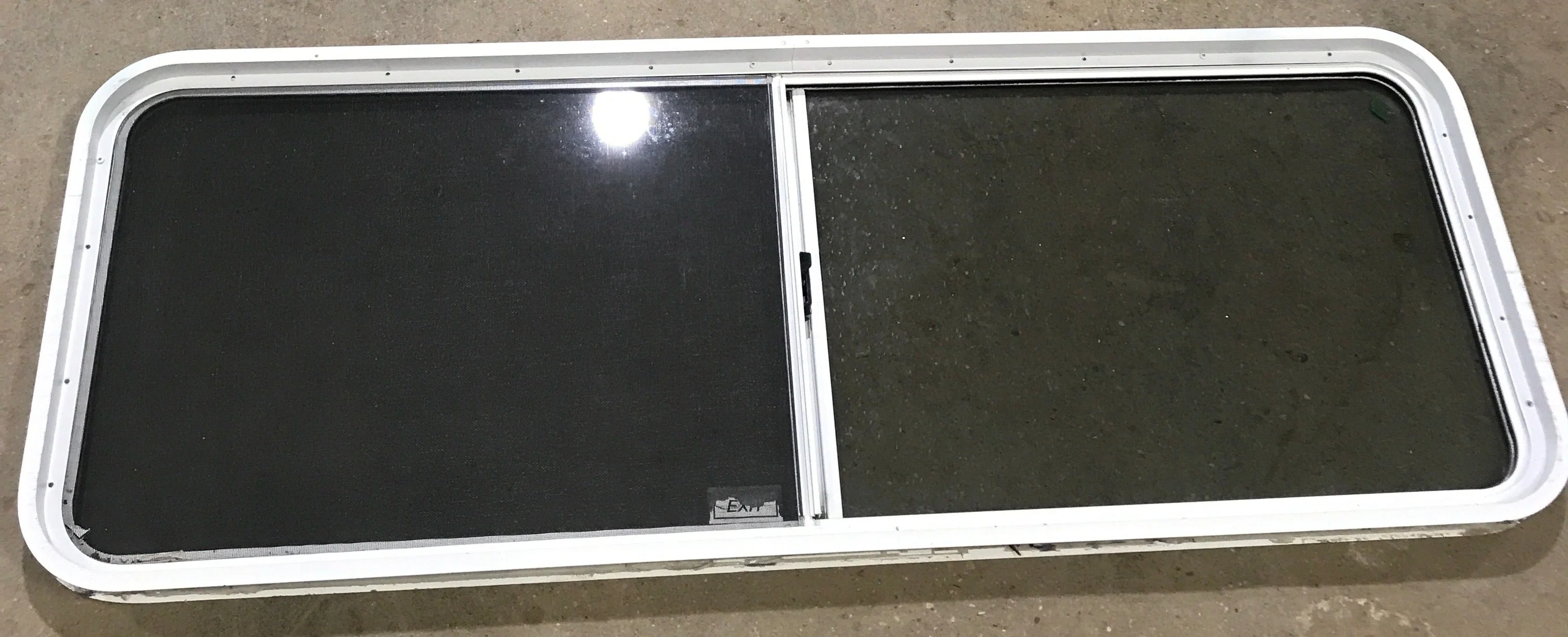 Used White Radius Opening Window : 60" W x 21 1/2" H x 2" D - Image 4