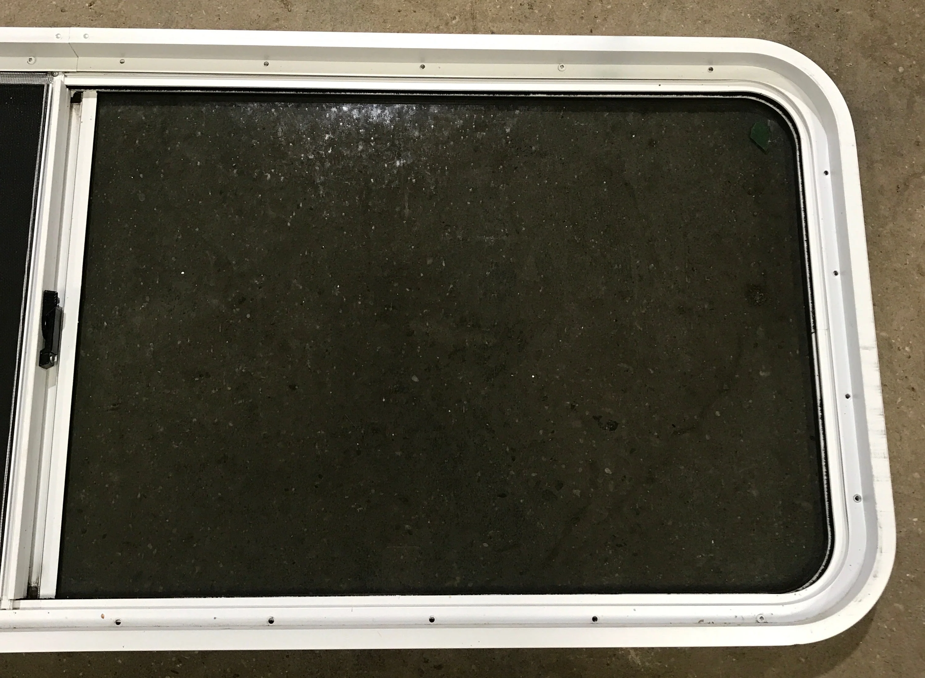 Used White Radius Opening Window : 60" W x 21 1/2" H x 2" D - Image 6