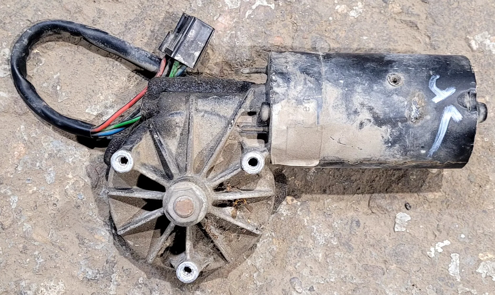 Used Wiper Motor for 1993 Chevy Airstream Land Yacht 33 - Image 2