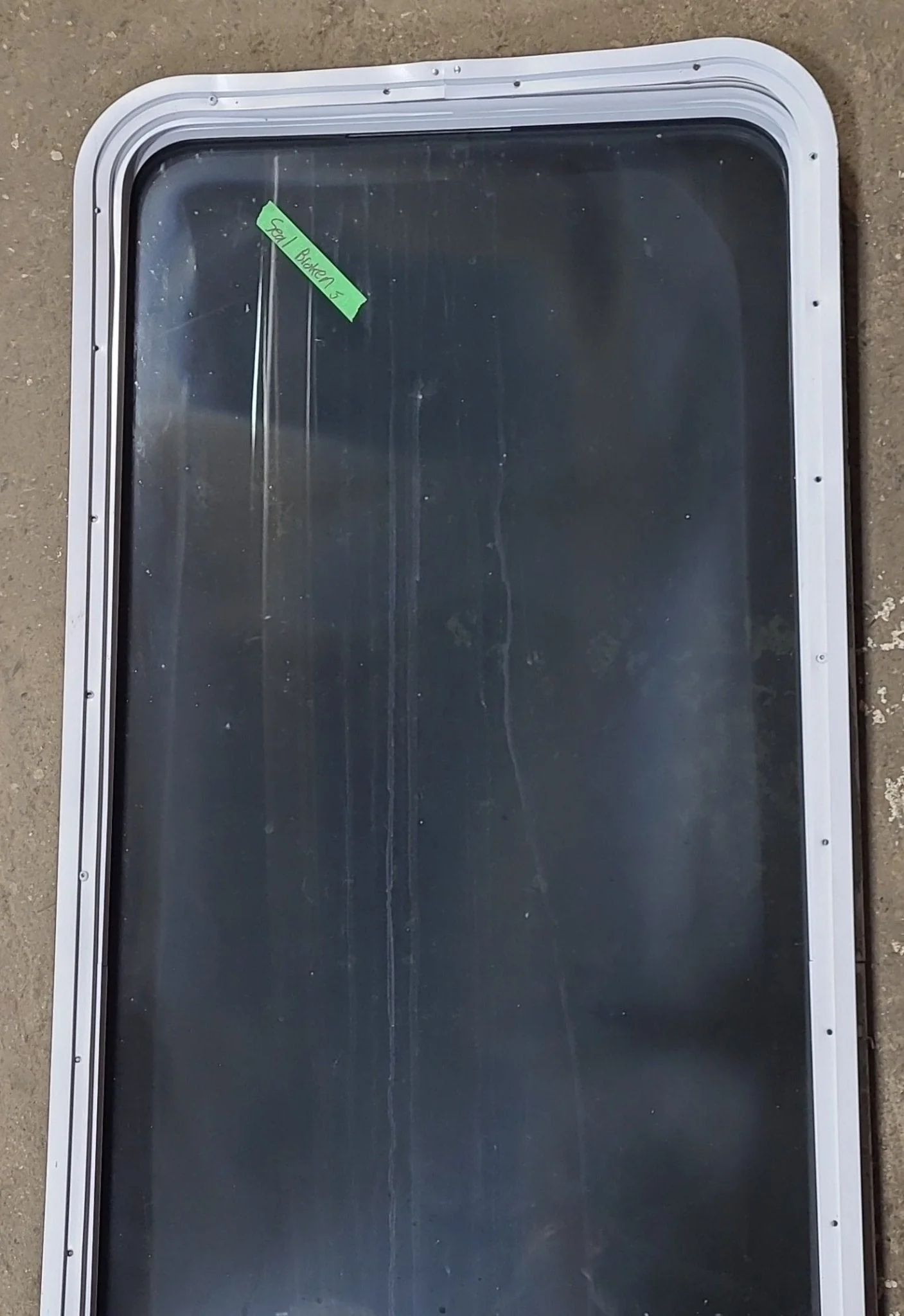 White Radius Opening Window : 23 3/4" W x 59 1/2" H x 1 7/8" D - Image 5
