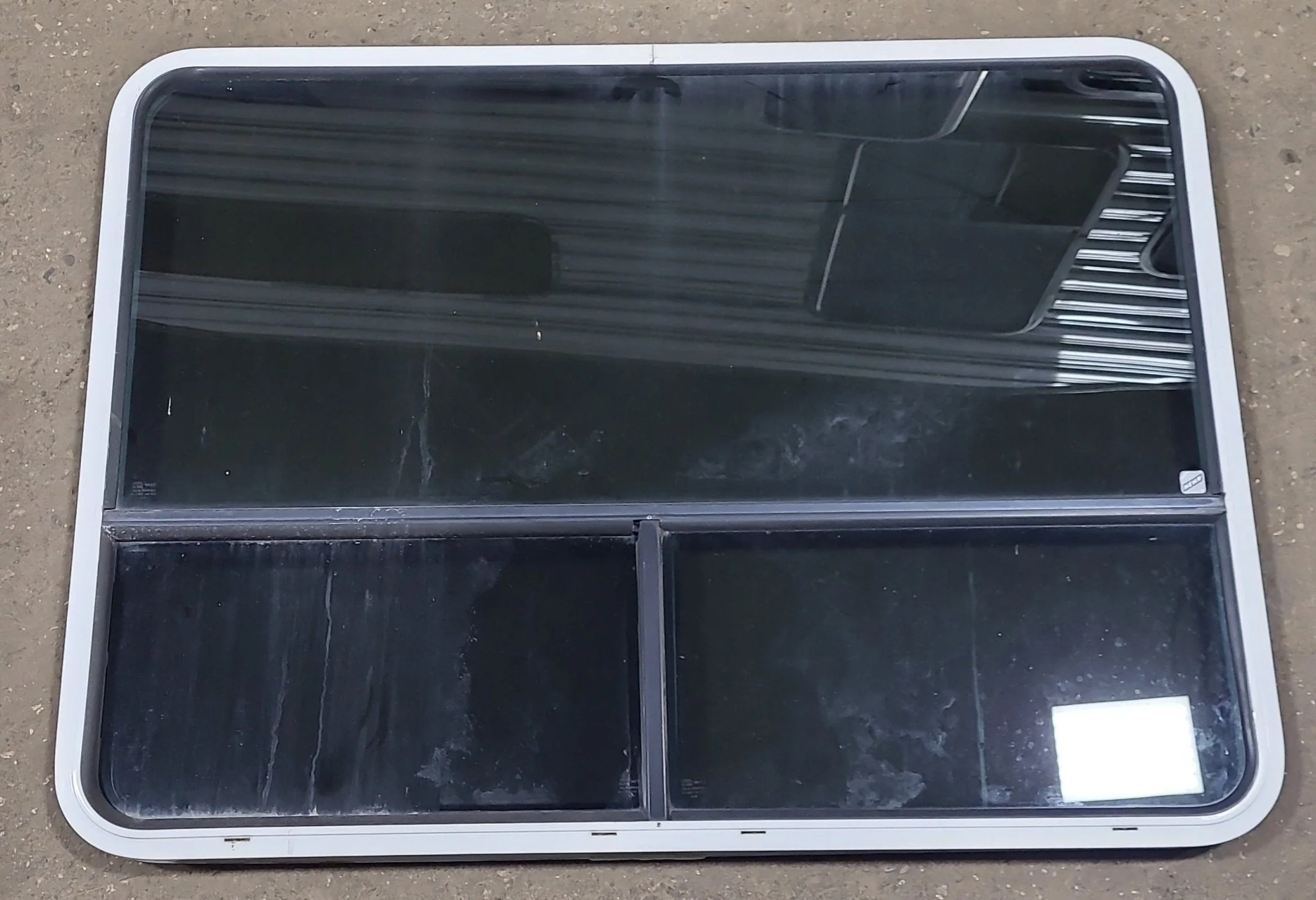 White Radius Opening Window : 48 1/4" W x 35 3/4" H x 1 3/4" D
